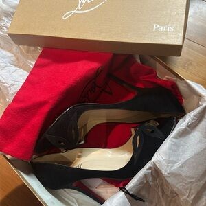 Christian Louboutin peep toe heel black SZ 40